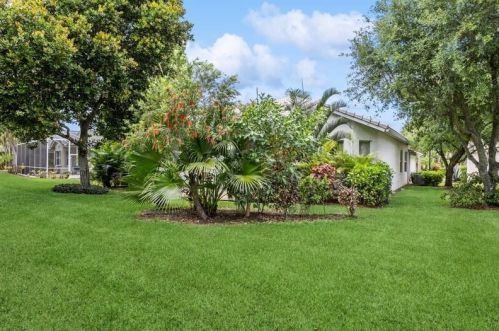 8364 Marsala Way, Boynton Beach FL 33472-8119 exterior