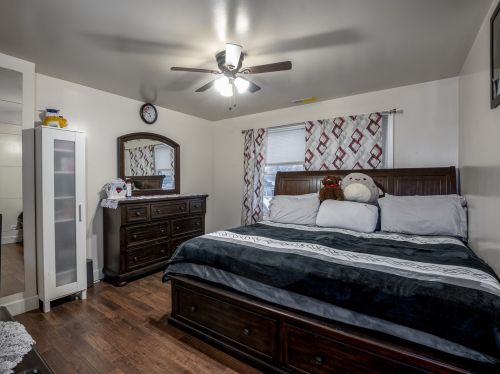 8322 Tripp Ave, Chicago IL 60652-3134 exterior