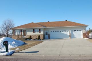 1140 Schaap Dr, Worthington, MN 56187-1367