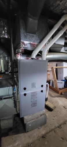 15 Pierce St, Concord NH 03301-3663 exterior