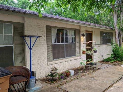 6100 Begonia Cir, Austin, TX 78741-3401