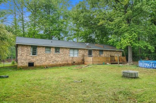 4131 Hicks Rd, Austell GA 30106-1527 exterior