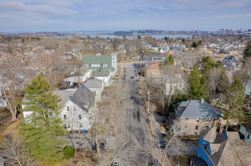 29 Pleasant Ave, Portland ME 04106-6225 exterior