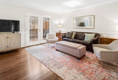 504 Dunwoody Chace, Atlanta GA 30328-6009 exterior