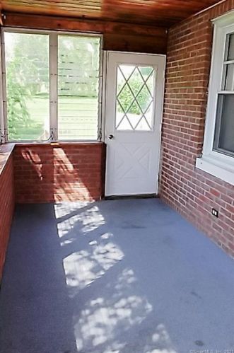 61 Spg St, Torrington CT 06790-4712 exterior