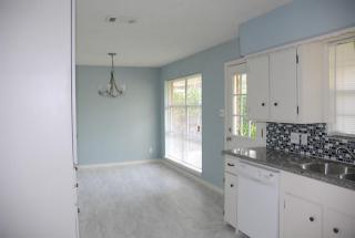 9614 Long Branch Ln, Houston TX  77055-6302 exterior