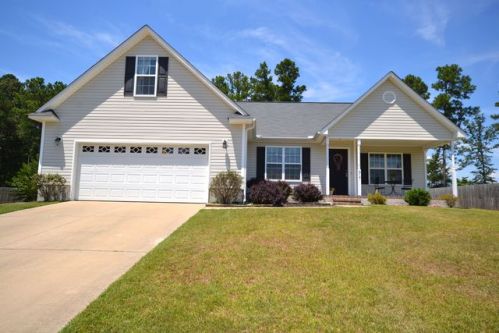 317 Smokey Mountain Dr, Raeford, NC 28376-8552