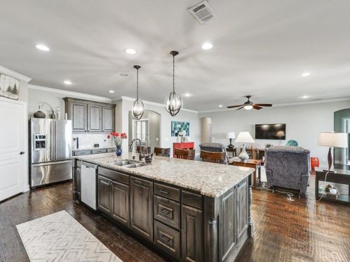 1669 Hbr Spg Dr, Frisco TX 75034-3333 exterior