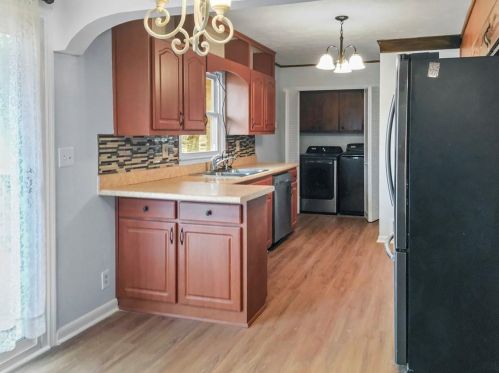 6514 Rockland Rd, Lithonia GA 30038-3438 exterior