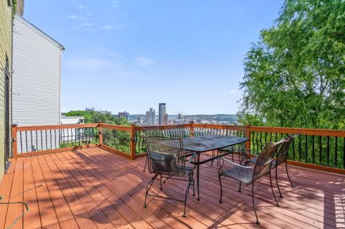 85 Wyoming St, Pittsburgh PA 15211-1700 exterior