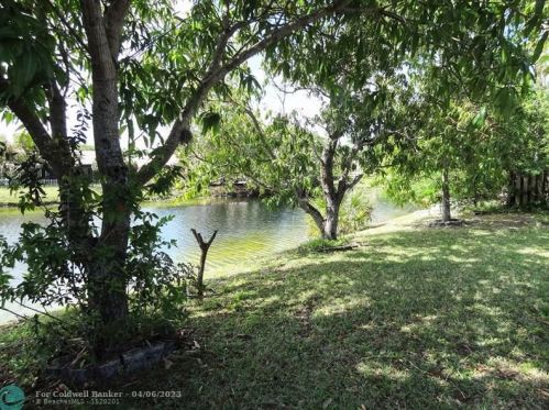 21109 Escondido Way, Boca Raton FL 33433-2508 exterior