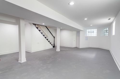 7616 Dante Ave, Chicago IL  60619-2720 exterior