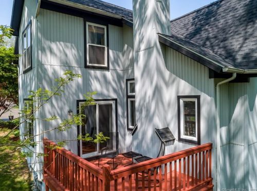 36 Timberline Dr, Farmington CT 06032-1744 exterior