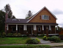 19 Swallow Dr, Newton, MA 02462-1311