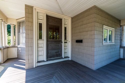 104 Winthrop St, Taunton MA 02780-4162 exterior