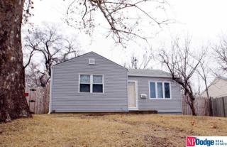 8340 Park Dr, Omaha NE  68127-3747 exterior