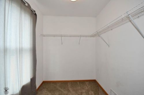 1011 Butterfield Cir, Joliet IL 60404-8148 exterior