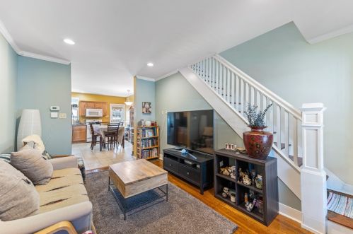 1704 Jancey St, Pittsburgh PA  15206-1146 exterior