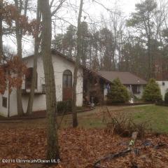 598 Veterans Hwy, Jackson Twp NJ  08527-5122 exterior