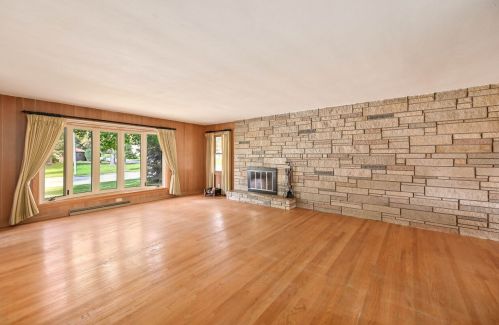 1272 117, Milwaukee WI 53226-3222 exterior