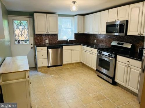 2316 Ellsworth St, Philadelphia PA 19146-2420 exterior