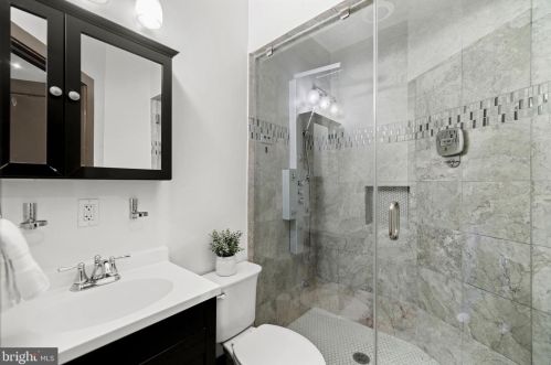 706 4th St, Washington DC  20003-4205 exterior