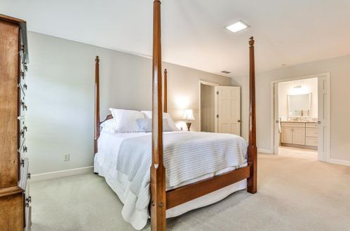 4748 Dunwoody Sta Dr, Atlanta GA 30338-4704 exterior