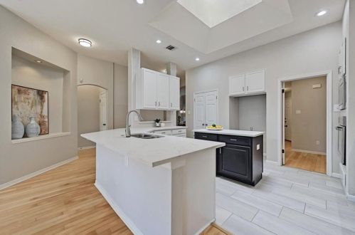 6405 Abilene Trl, Austin TX 78749-2845 exterior