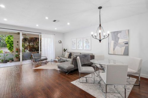 6823 Via Regina, Boca Raton FL 33433-3956 exterior