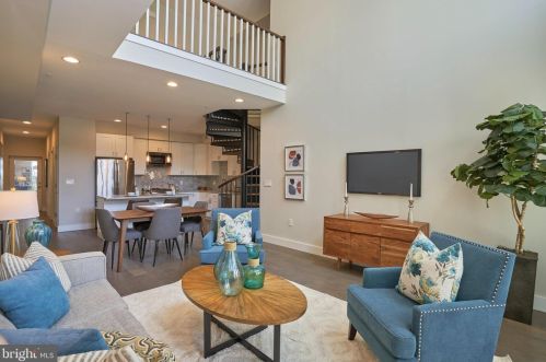 221 Randolph Pl, Washington, DC 20002-2138