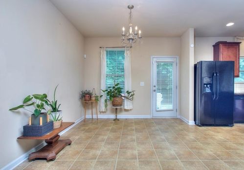 2241 Capella Cir, Atlanta GA  30331-3864 exterior