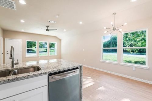 305 Shepherd St, Denison TX  75021-4839 exterior