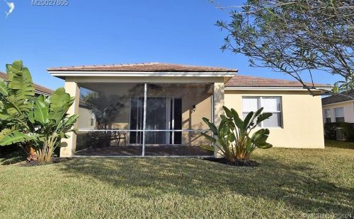 10082 Chadwick Dr, Fort Pierce FL 34987-2418 exterior