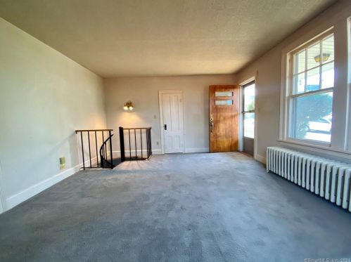 15 Albert St, Torrington CT 06790-6401 exterior