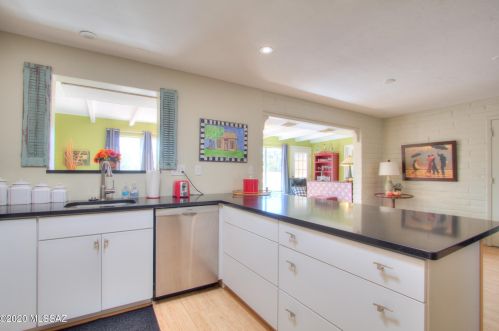 320 Paseo Chuparosas, Green Valley AZ 85614-3303 exterior