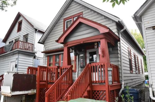 1434 Comstock Ave, Milwaukee, WI 53204-2637