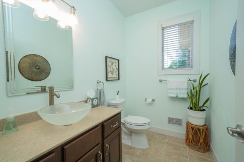 3900 Oakharbor St, Kalamazoo MI 49009-6185 exterior