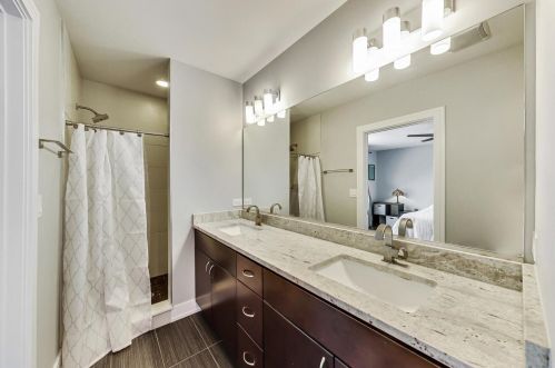 3131 Spaulding Ave, Chicago IL 60618-6804 exterior