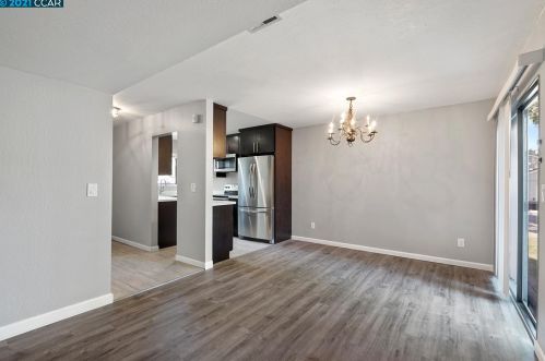 359 Scottsdale Rd, Concord CA 94523-5113 exterior