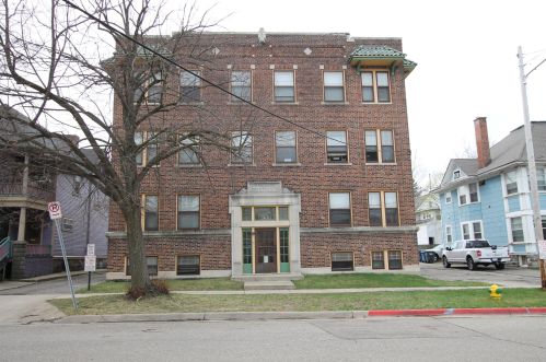 747 Academy St, Kalamazoo, MI 49007-4618