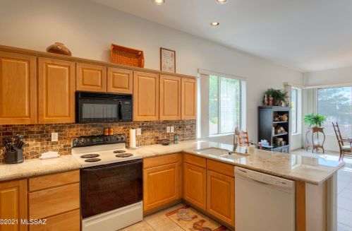 4707 Piccadilly Dr, Green Valley AZ 85622-5465 exterior