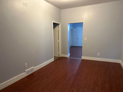 216 Center St, Milwaukee WI  53212-2841 exterior