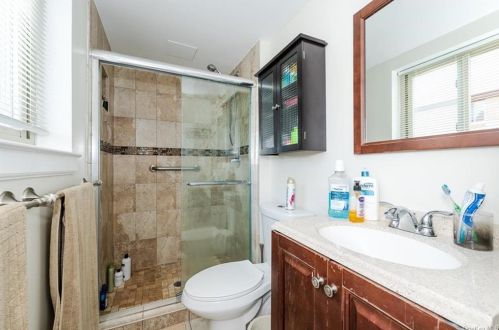 179 Cross St, Bronx NY 10464-1225 exterior