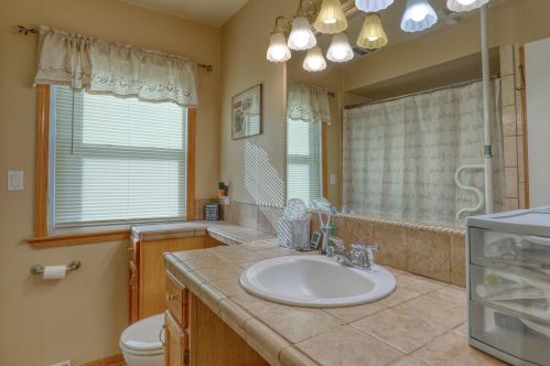 3223 38, Milwaukee WI 53215-2316 exterior