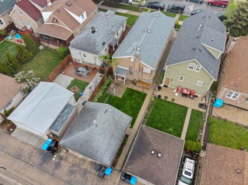 6116 Kolin Ave, Chicago IL 60629-5202 exterior