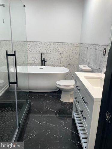 2010 Cheltenham Ave, Philadelphia PA 19120-1001 exterior