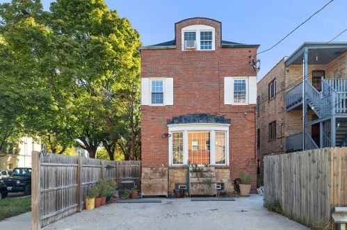 3305 Hollywood Ave, Chicago IL 60659-3601 exterior