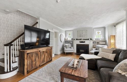 131 Pleasant St, Worcester MA 01609-3201 exterior