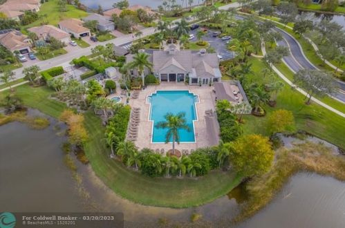 9597 Lindale Trace Blvd, Fort Pierce FL  34987-2439 exterior