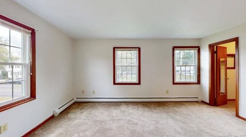 27 Casco St, Milford CT 06460-5626 exterior